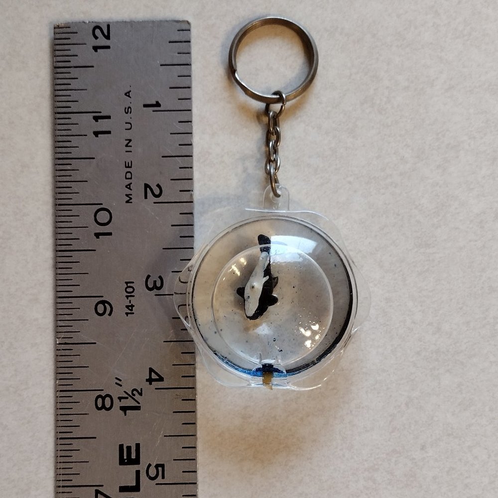 Floating Shark Keychain - Picture 3 of 3